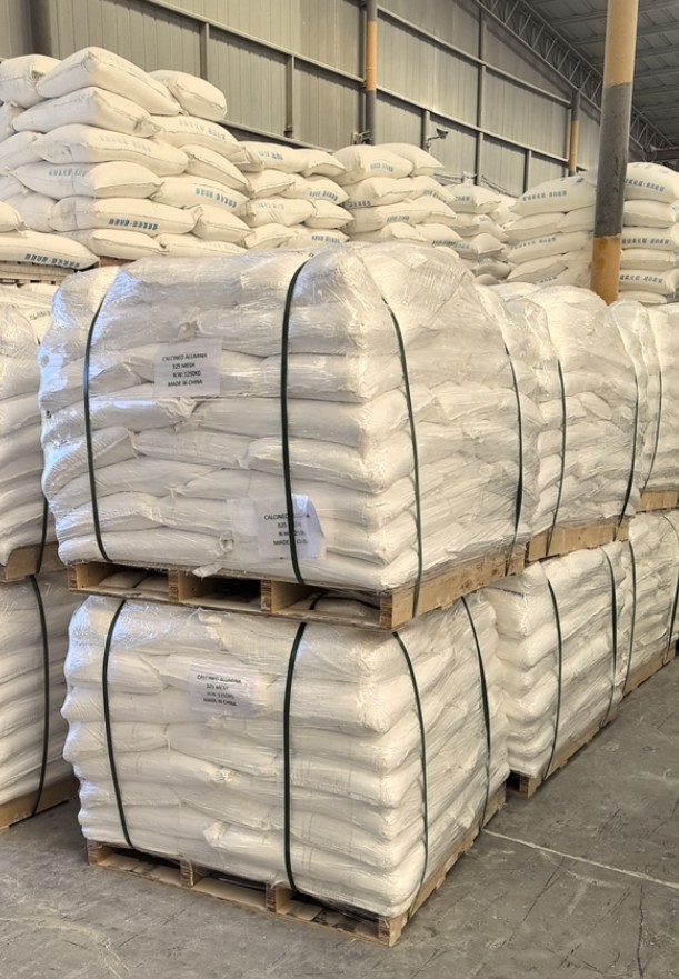 Calcined Alumina high purity white powder